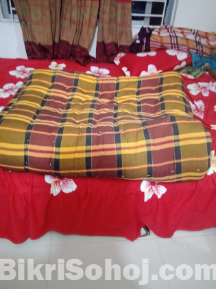 Bed and mattress item